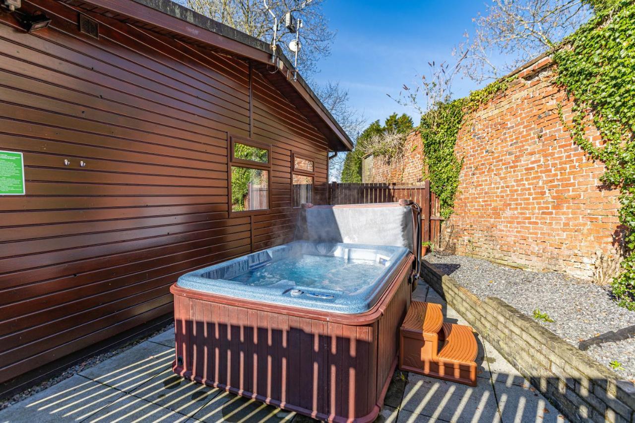 Bluebell Lodge 7 With Hot Tub Newton Stewart Kültér fotó